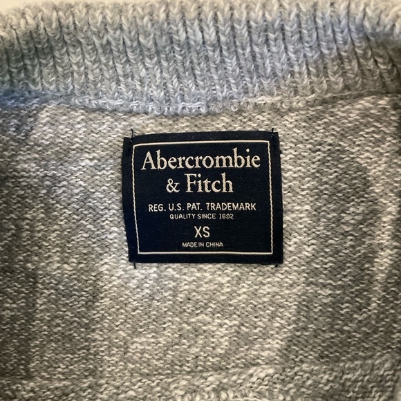 Abercrombie & Fitch Embroidered Logo Crew Neck Pullover Sweater Size XSmall Grey - Picture 12 of 14